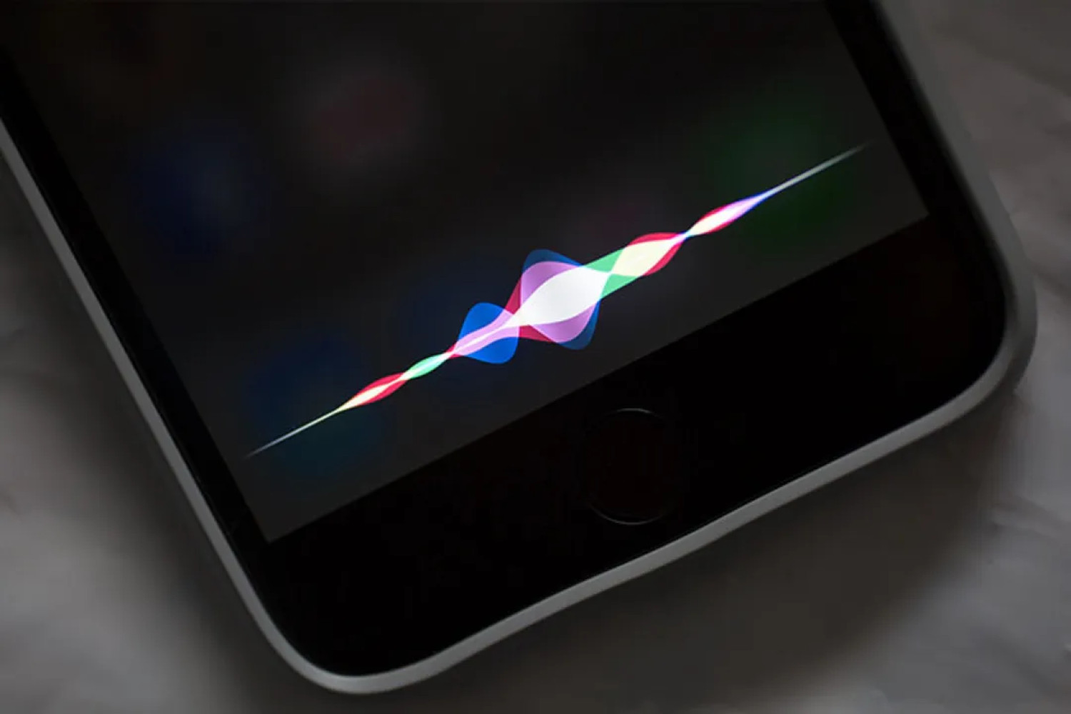 Apple reacționează: Compensații de 95 de milioane de dolari pentru posesorii de iPhone afectați de Siri