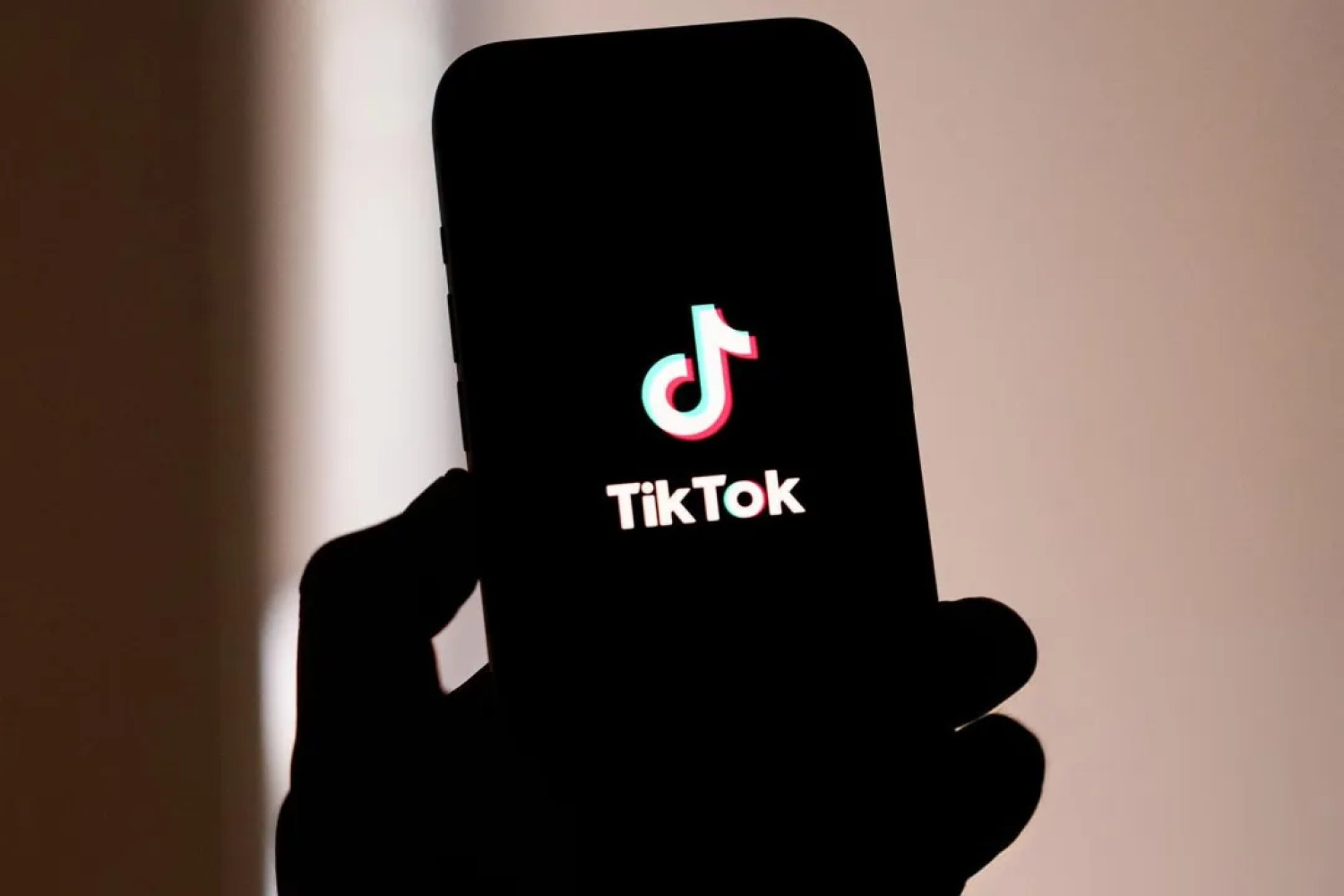 Exploră Destinațiile Lumii cu TikTok: Rămâne Platforma Preferată a Turiștilor în SUA