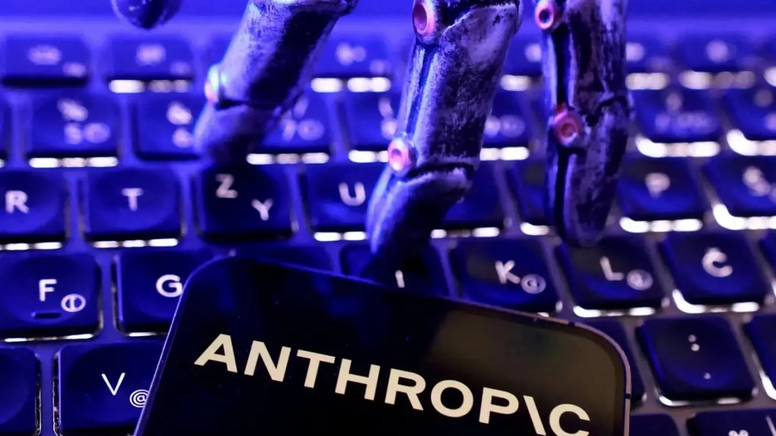 Model economic Anthropic: IA poate crește PIB-ul SUA cu 32%