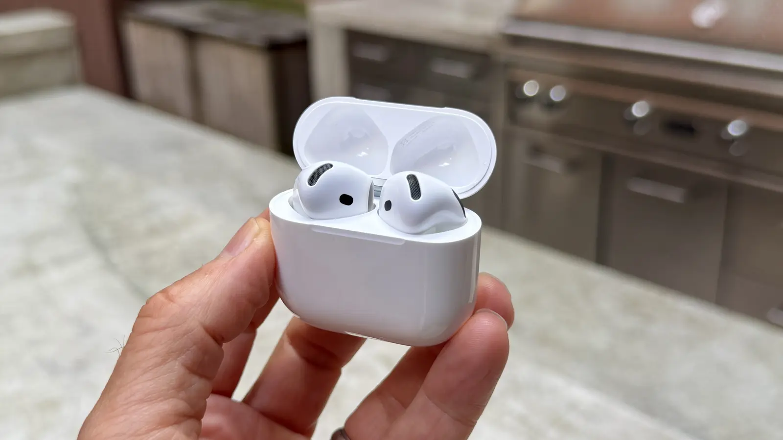 AirPods 5: baterii cu pini și reparații mai simple