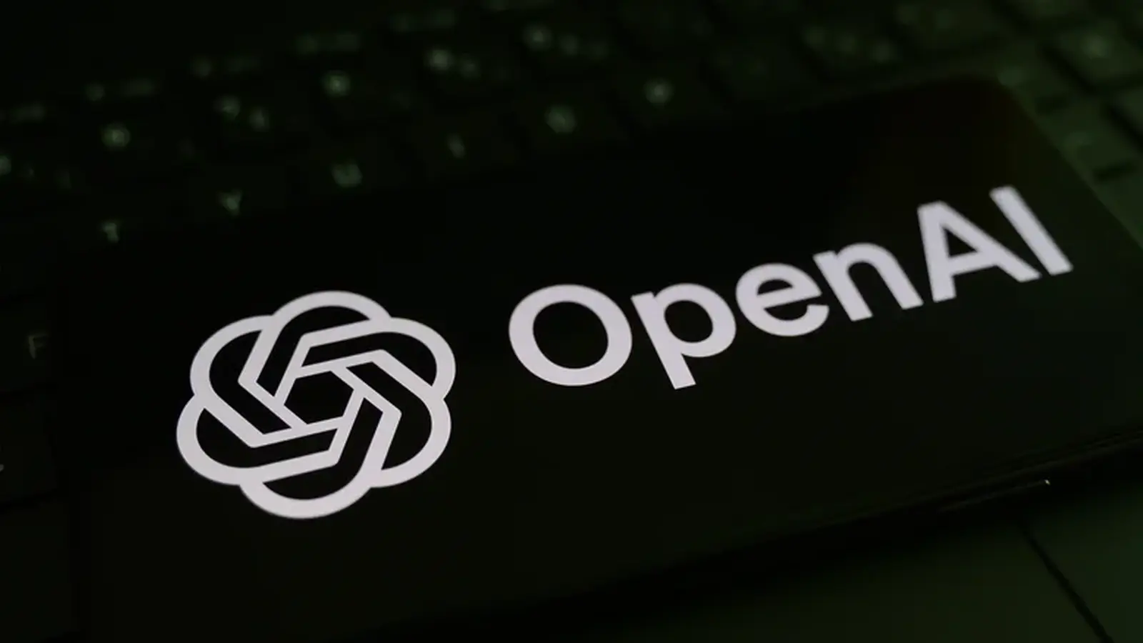OpenAI antrenează modele frontieră fără acces la internet