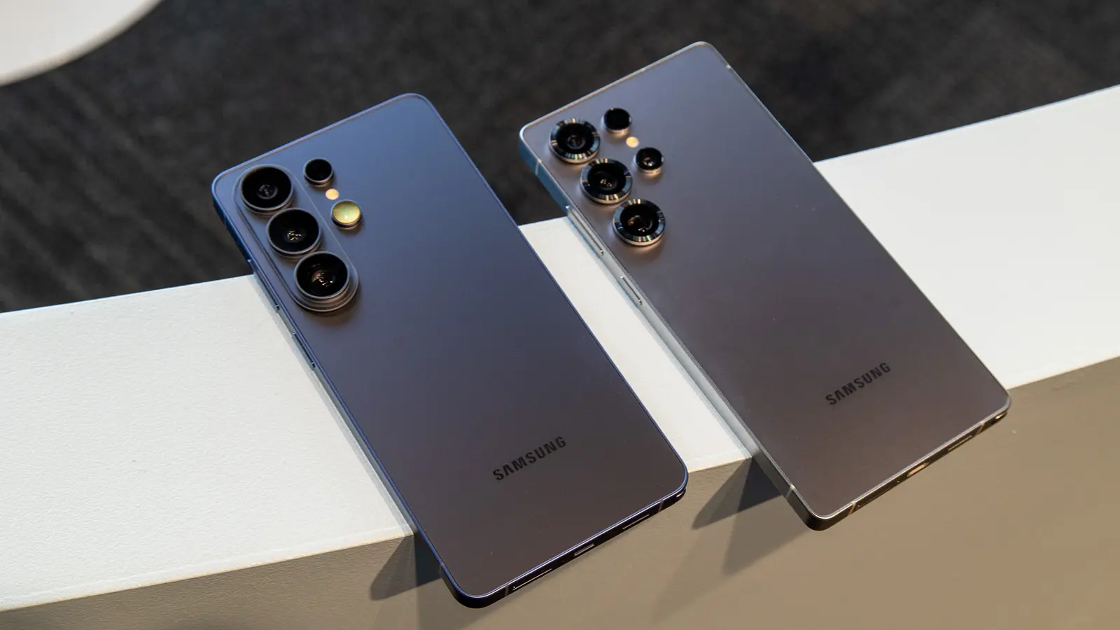 Samsung Display pregătește panouri AMOLED pentru Galaxy S27