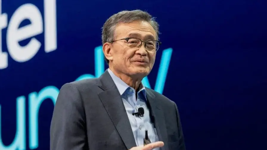 CEO Intel vorbește despre calculul cuantic fotonic și AI
