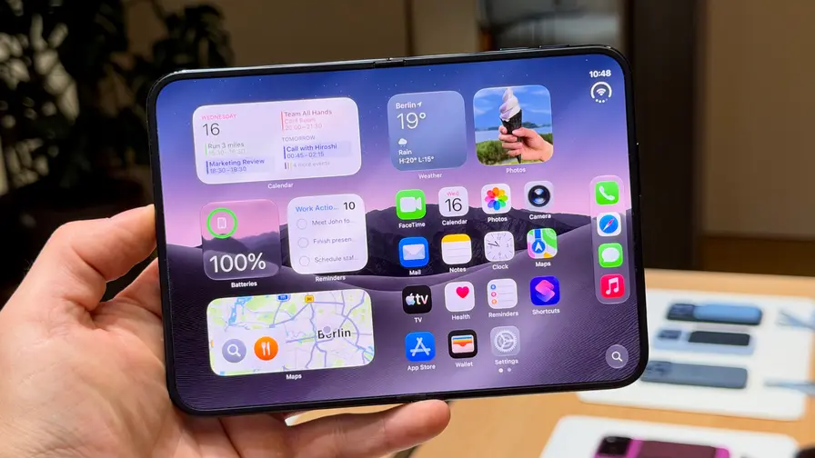 Probleme de durabilitate la ecranul interior iPhone Duo