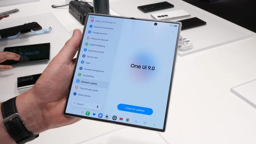 Samsung lansează One UI 9 pe Android 17 pentru S24