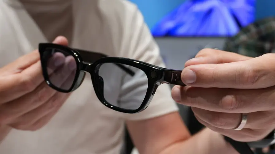 Ochelari AI fără ecran de la Samsung în noiembrie, oficial