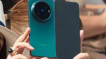 Vivo X Fold 6: pliabil performant cu cameră 200MP avansată